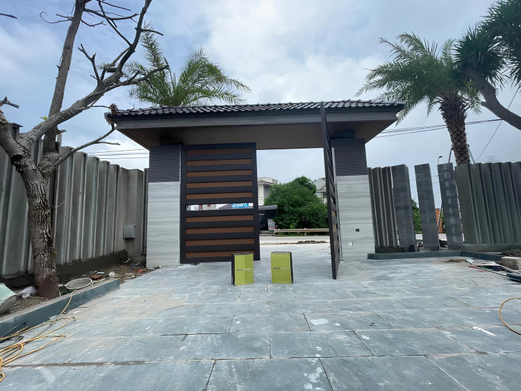 Cổng âm sàn tự động Kinggates Intro 24V